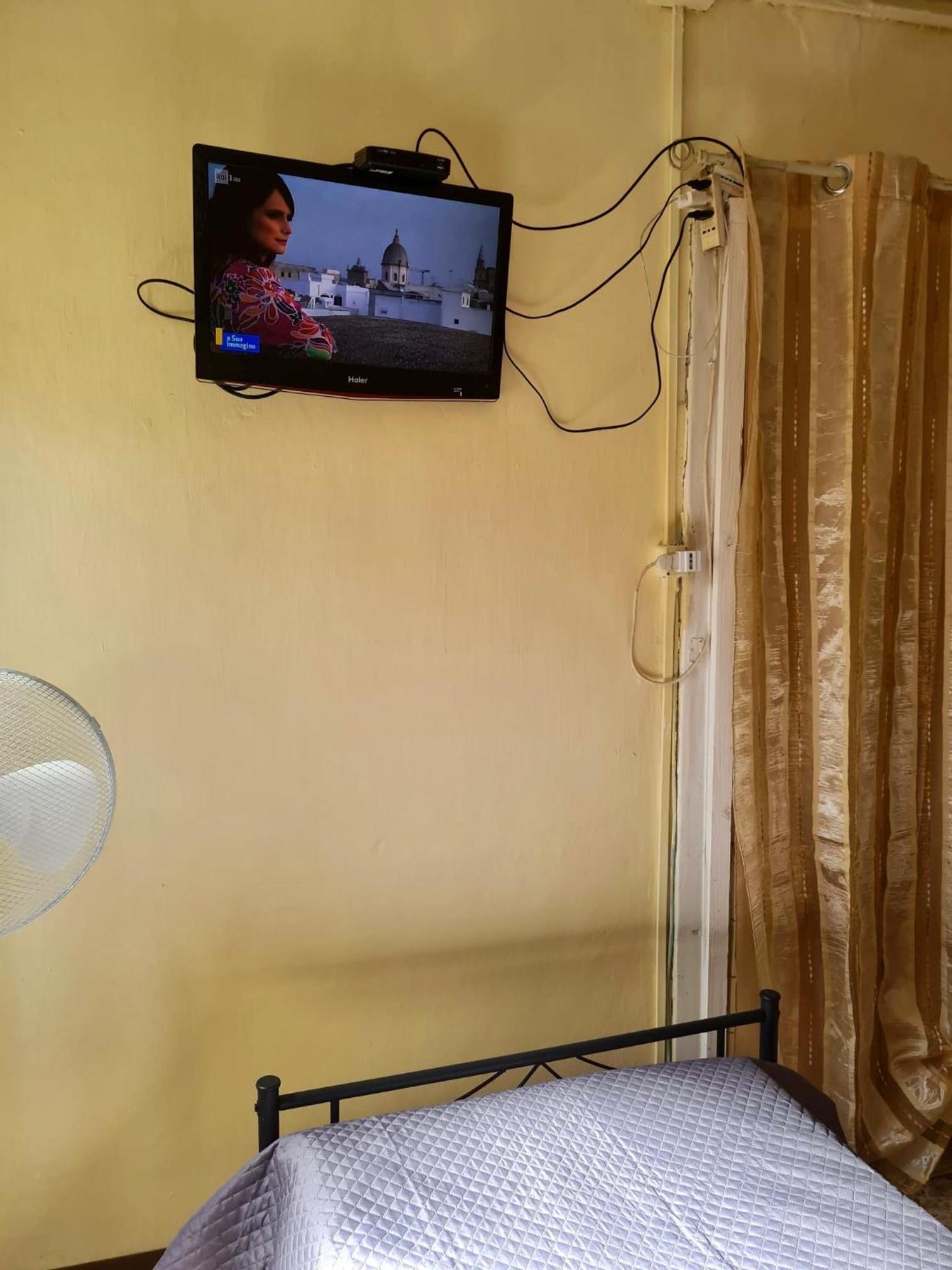 Отель La Casa Di Emanuela Caltavuturo Экстерьер фото